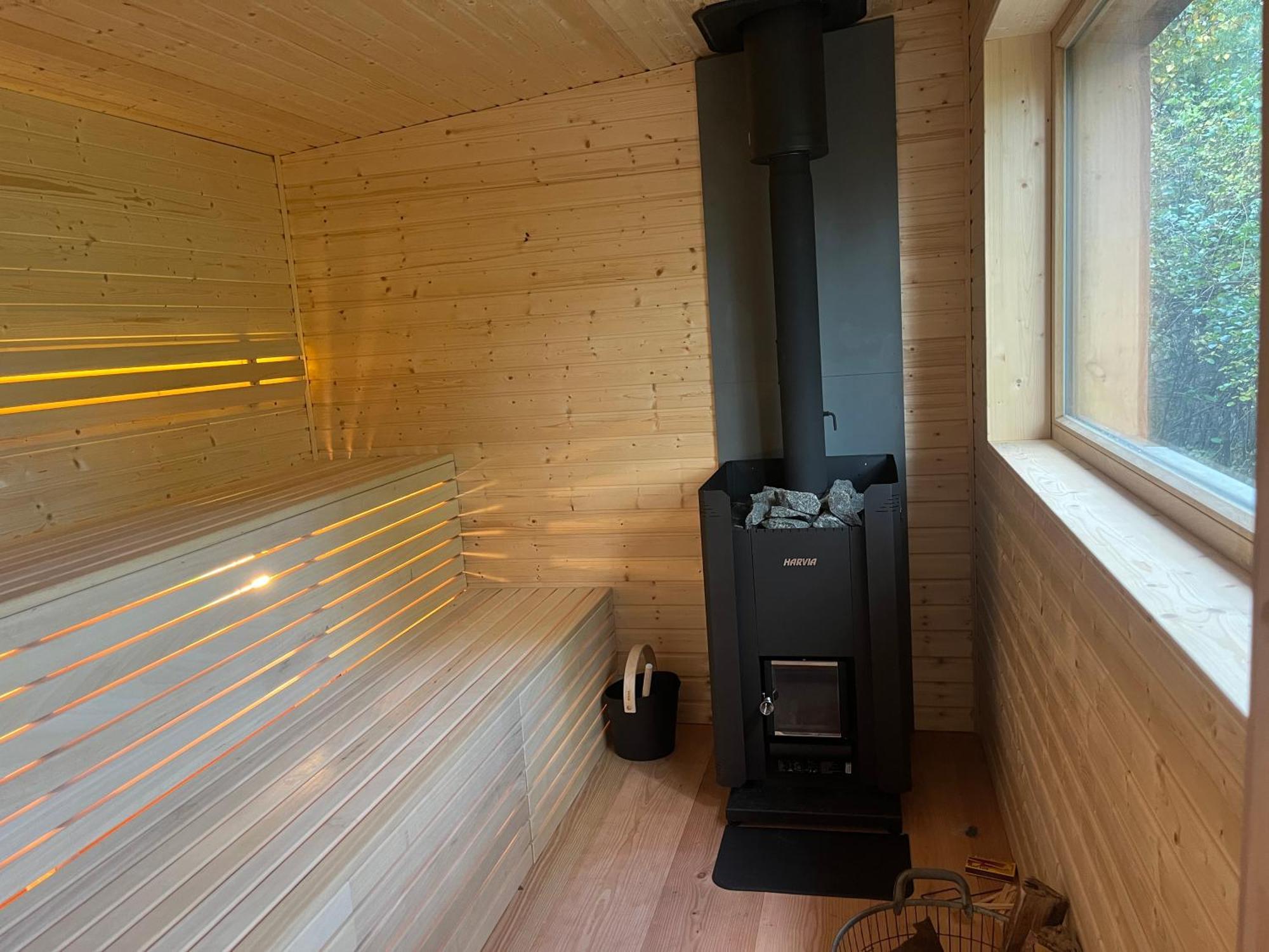 Romantisches Studio Am Waldesrand Mit Gartensauna Schwarz Luaran gambar